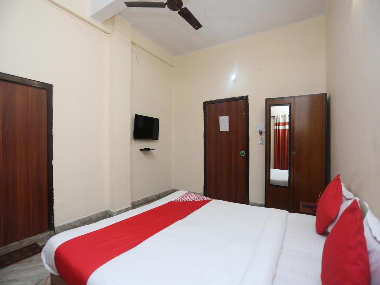 Oyo 9001 Hotel East West Kalkuta Zewnętrze zdjęcie